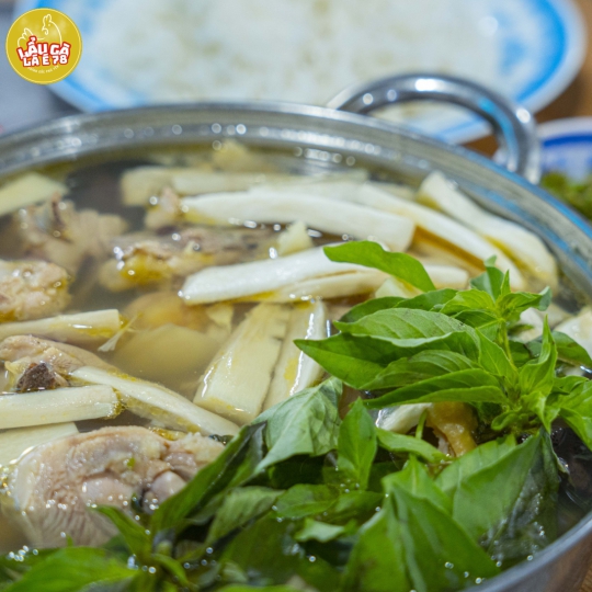 LẨU GÀ LÁ É 2
