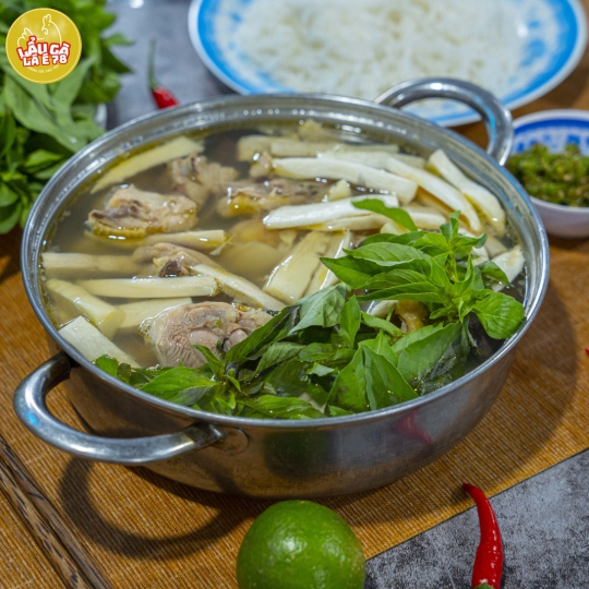 LẨU GÀ LÁ É 3