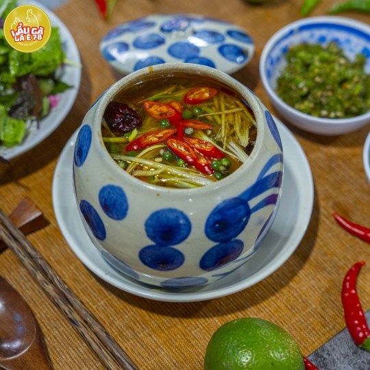 MẮT CÁ NGỪ ĐẠI DƯƠNG