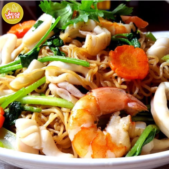 MÌ XÀO HẢI SẢN
